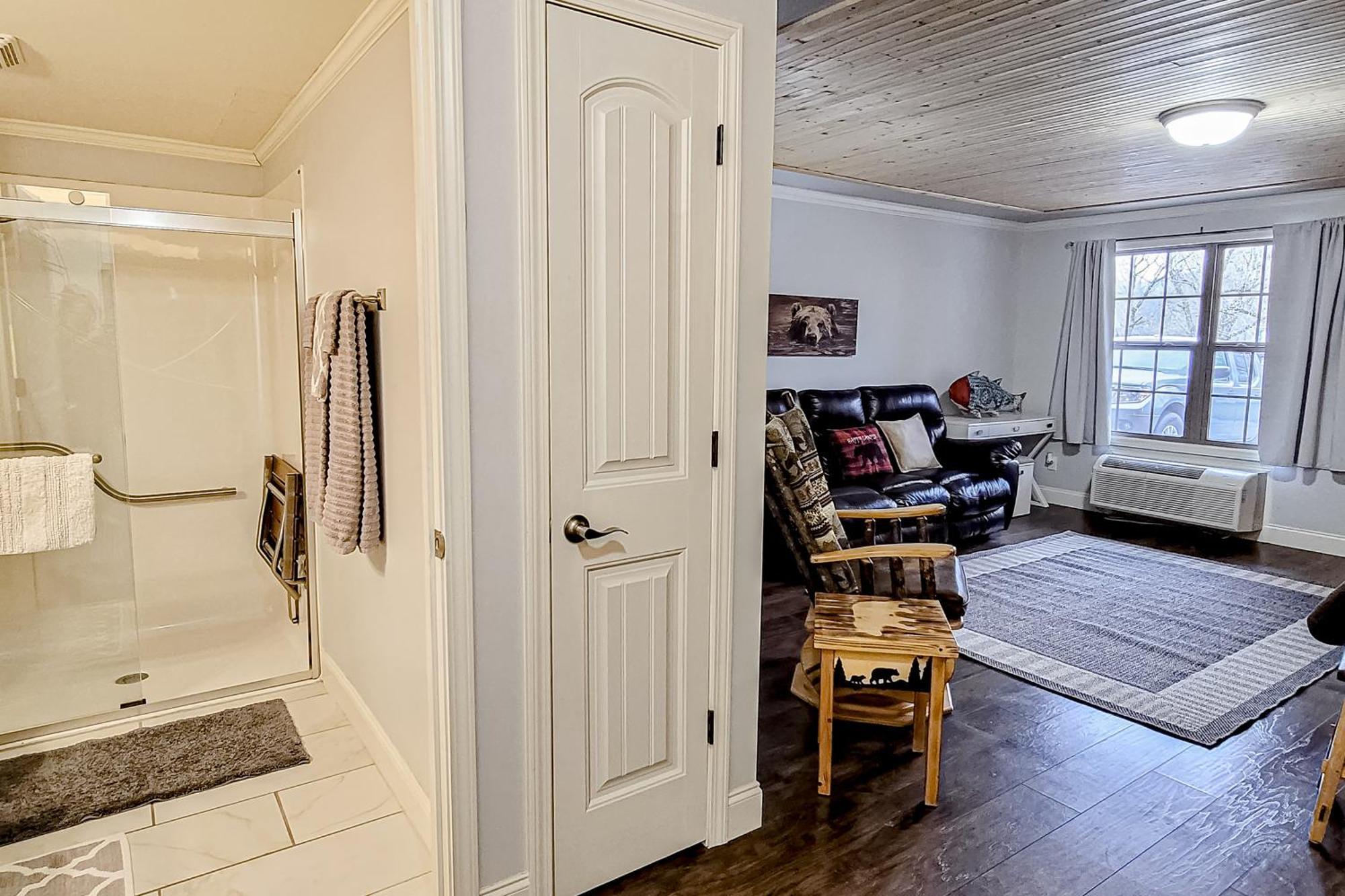 Little River Loft & Riverfront Gem Townsend Chambre photo